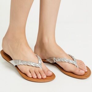 Beverly Hills Polo Club Silver Braided Thong Sandals Women’s Size 8